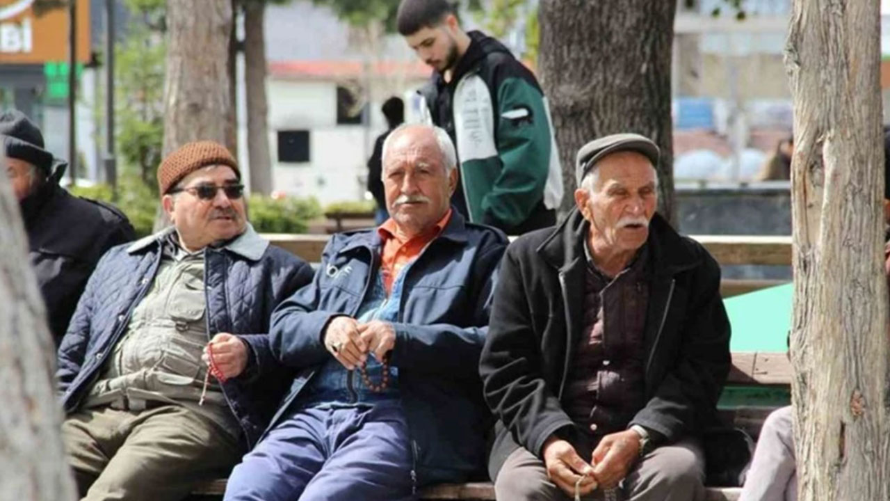 Foto - Milyonlarca emekliye kötü haberi maalesef diyerek duyurdu: 500 lirayı dahi unutun
