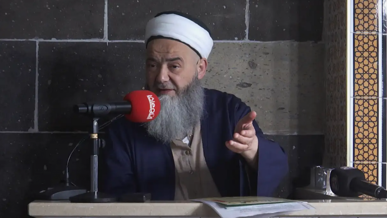 Foto - Cübbeli Ahmet Hoca, Başkan Erdoğan’a yaptığı çağrıyla gündemde: Bunun mantıklı izahı yok