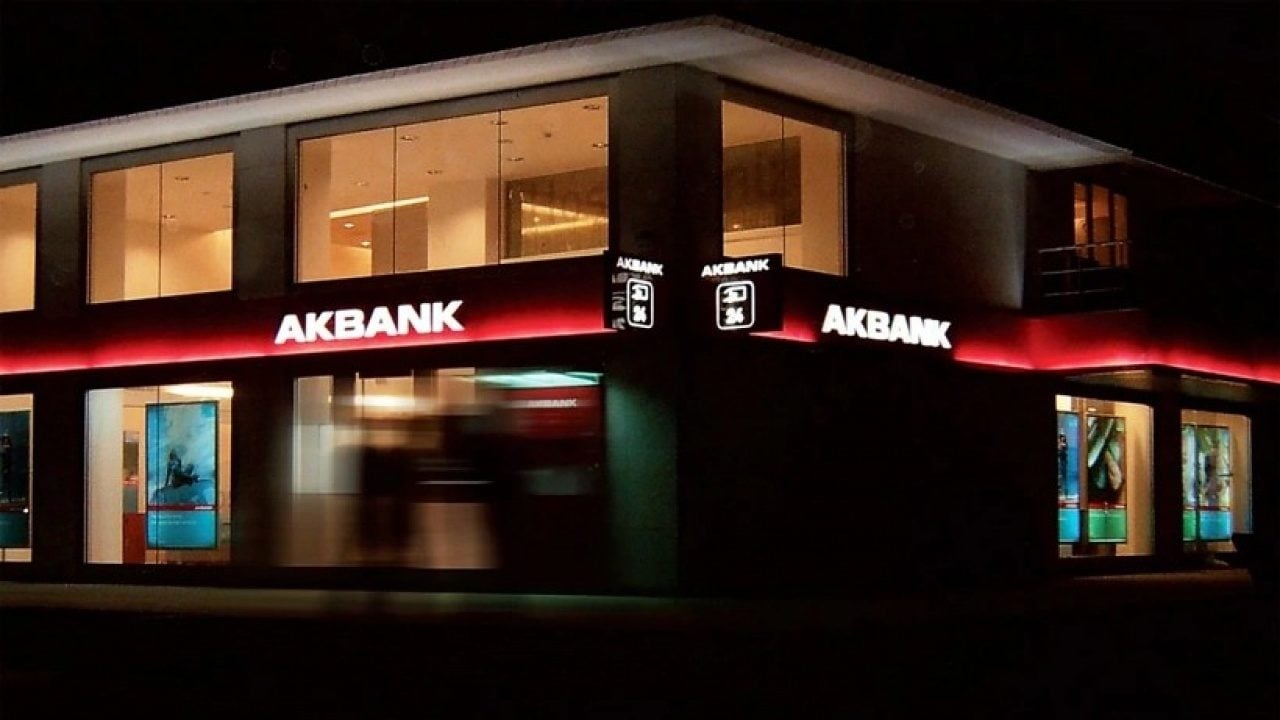Foto - Milyonlarca müşterisi bulunan Türkiye'nin ünlü bankasına rekor ceza: KAP'a bildirdiler