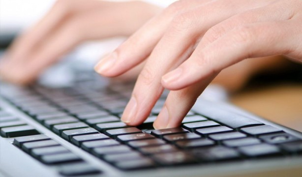 Milyonları bekleyen tehlike! Klavye ile yazmak beyni olumsuz etkiliyor