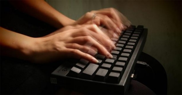 Foto - Milyonları bekleyen tehlike! Klavye ile yazmak beyni olumsuz etkiliyor