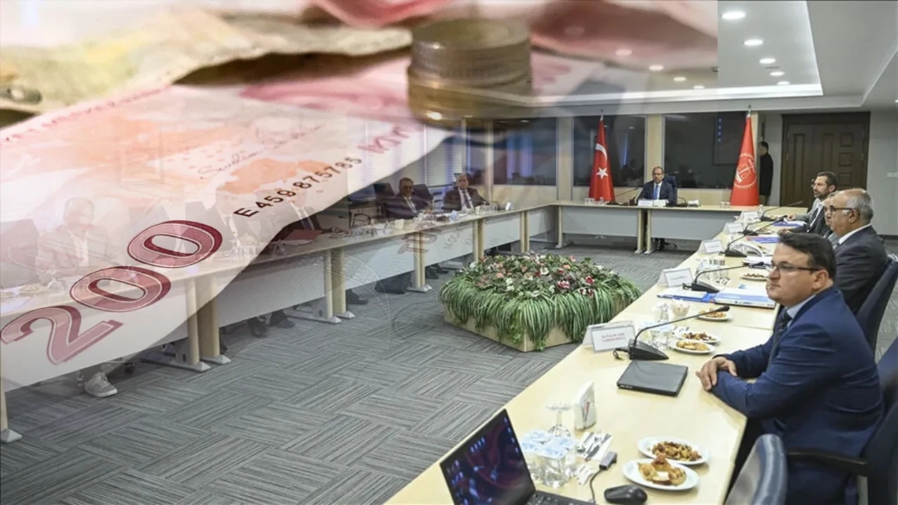 Milyonların gözü bu toplantıdaydı! Hakem Kurulu, memur zammı için ikinci defa toplandı! Çıkan rakam...