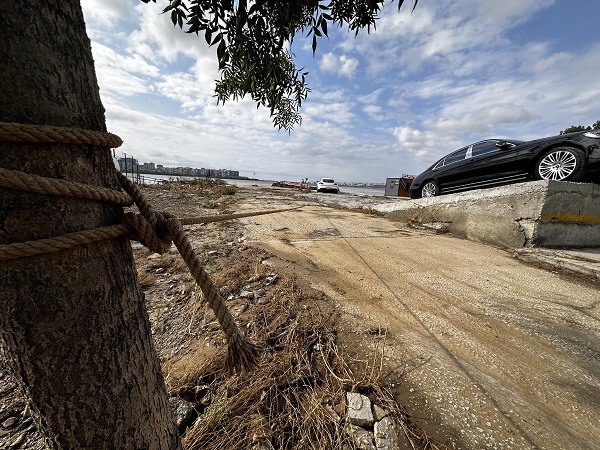 Foto - Milyonluk araçları selden böyle korudular