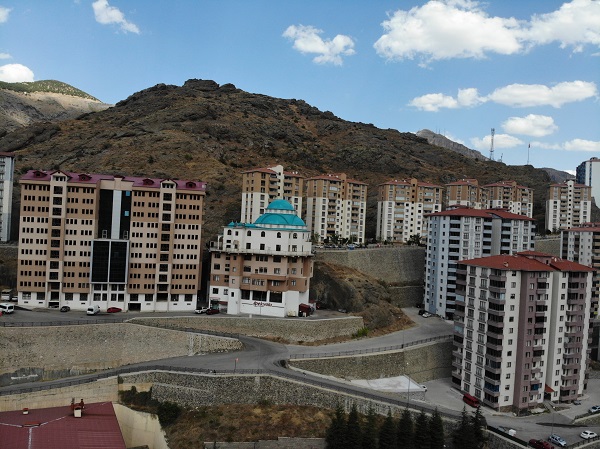 Foto - Mimarisi hayrete düşürüyor! Siz hiç böyle bir cami gördünüz mü? 