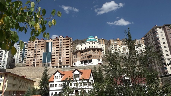 Foto - Mimarisi hayrete düşürüyor! Siz hiç böyle bir cami gördünüz mü? 