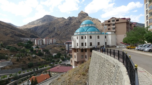 Foto - Mimarisi hayrete düşürüyor! Siz hiç böyle bir cami gördünüz mü? 