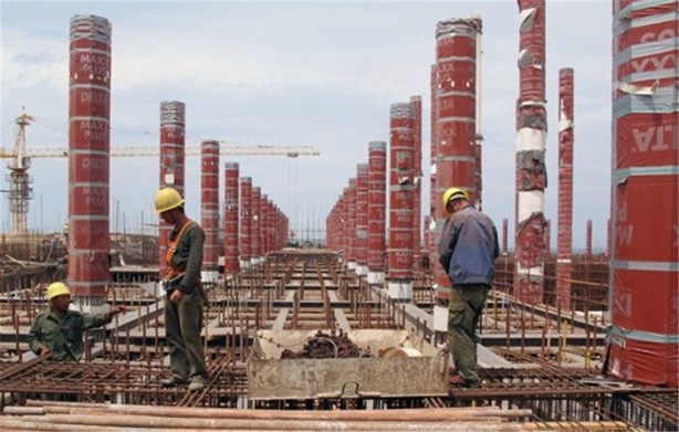 Foto - Minaresi tam 265 metre!