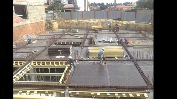 Foto - Minaresi tam 265 metre!