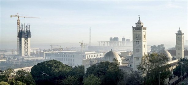 Foto - Minaresi tam 265 metre!