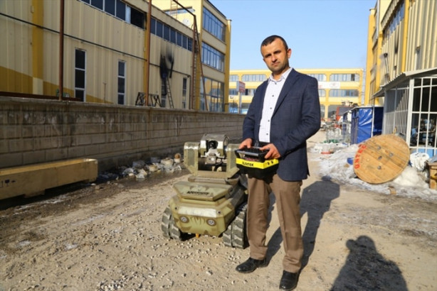 Foto - Mini tank kışla yolu gözlüyor