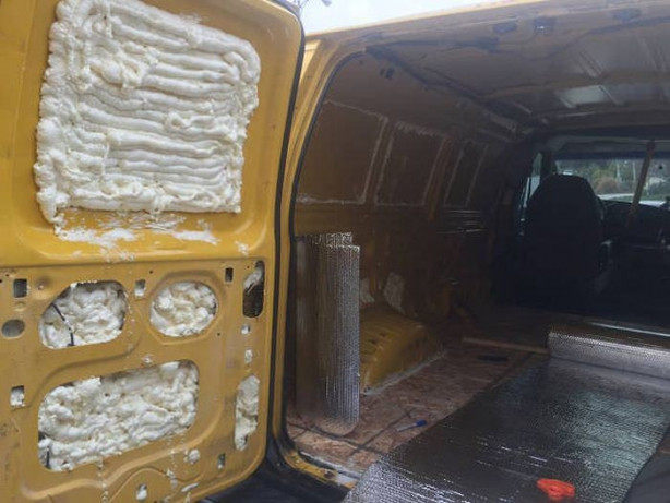 Foto - Minibüsü eve çevirdiler!