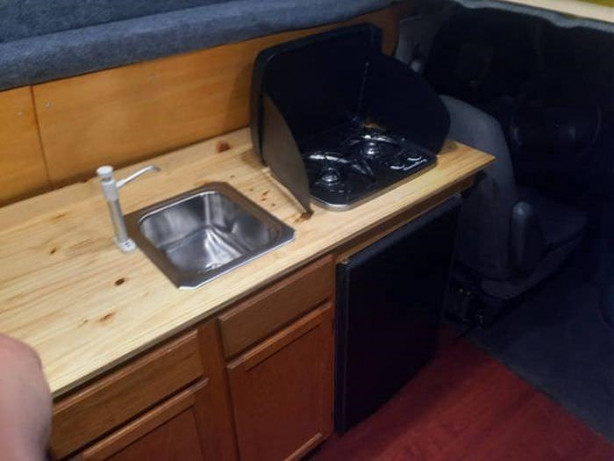 Foto - Minibüsü eve çevirdiler!