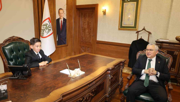 Foto - Minik Valinin ilk talimatı bakın ne oldu!