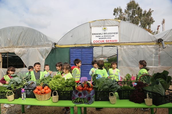 Foto - Miniklerin ürettiği ürünler depremzedelere aş oluyor