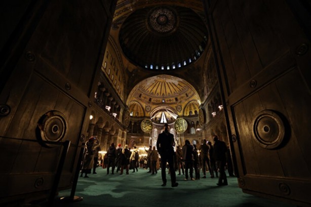 Foto - Miraç Kandili Ayasofya-i Kebir Camisi'nde dualarla idrak edildi