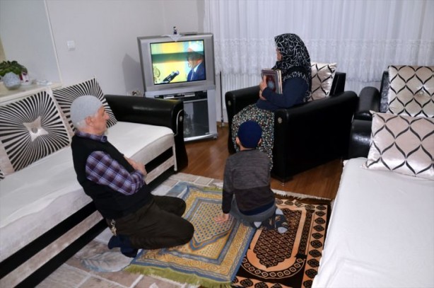 Foto - Miraç Kandili evlerde idrak edildi