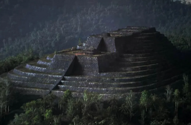 Foto - Mısır piramitlerinden eski, dünyayı heyecanlandıran keşif! Endonezya'da 27.000 yıllık piramit bulundu