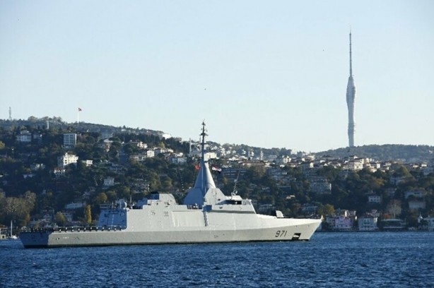 Foto - Mısır savaş gemisi İstanbul Boğazı’ndan geçiş yaptı