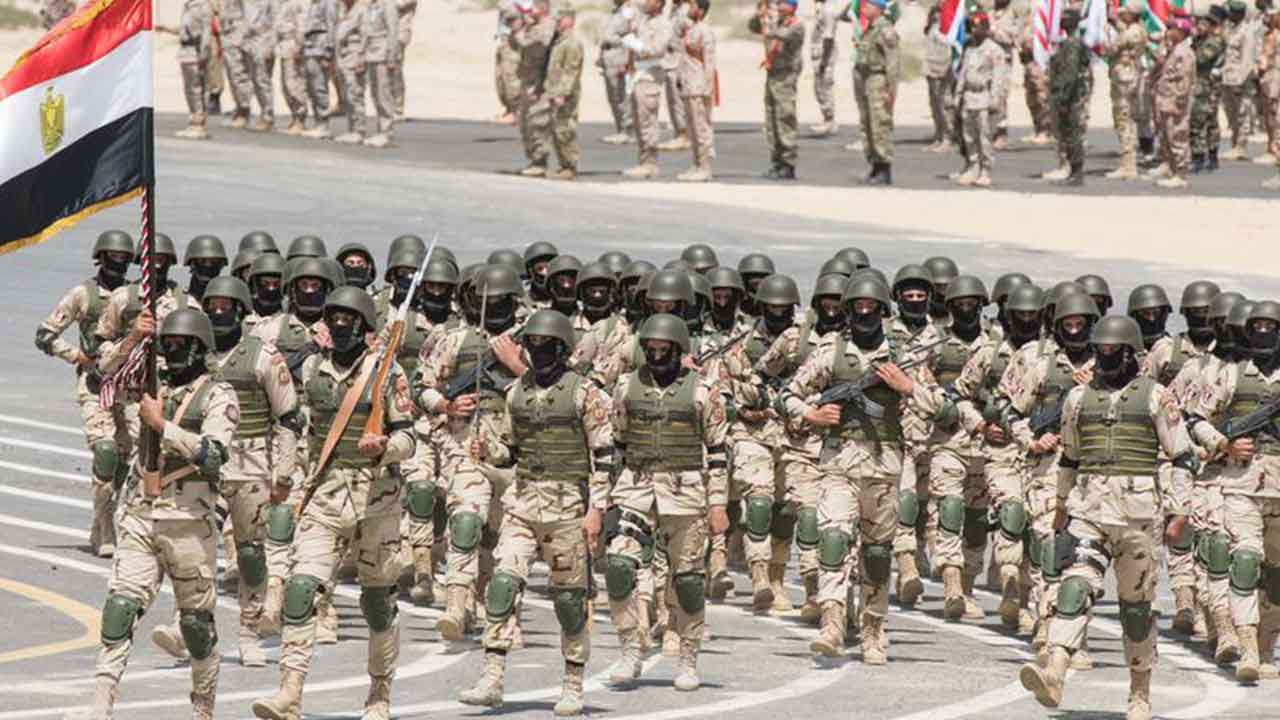 Foto - Mısır, Türkiye'nin petrol aramaya gittiği ülkeye asker yığacak! Hazırlıklar başladı, emir bekliyorlar