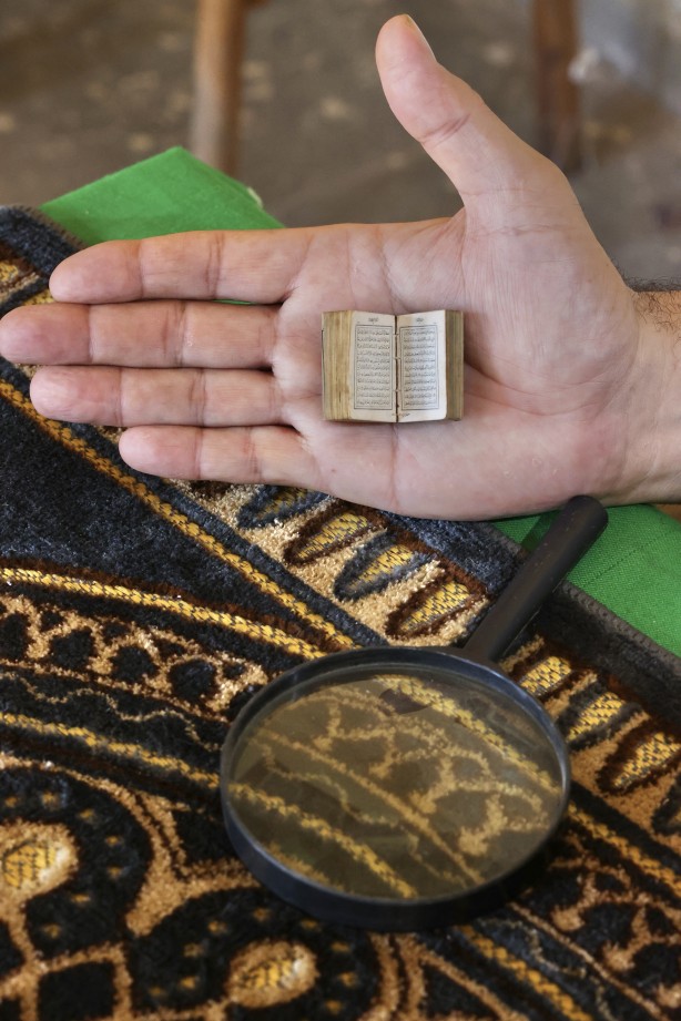 Foto - Mısır'da 150 yıllık küçük hacimli Kuran-ı Kerim nüshası