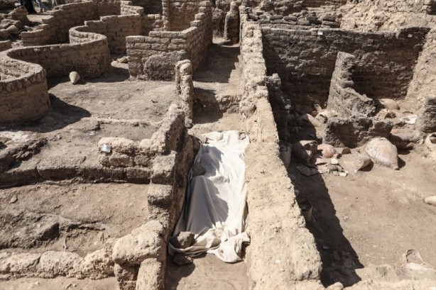 Foto - Mısır'da 3 bin yıllık şehir bulundu