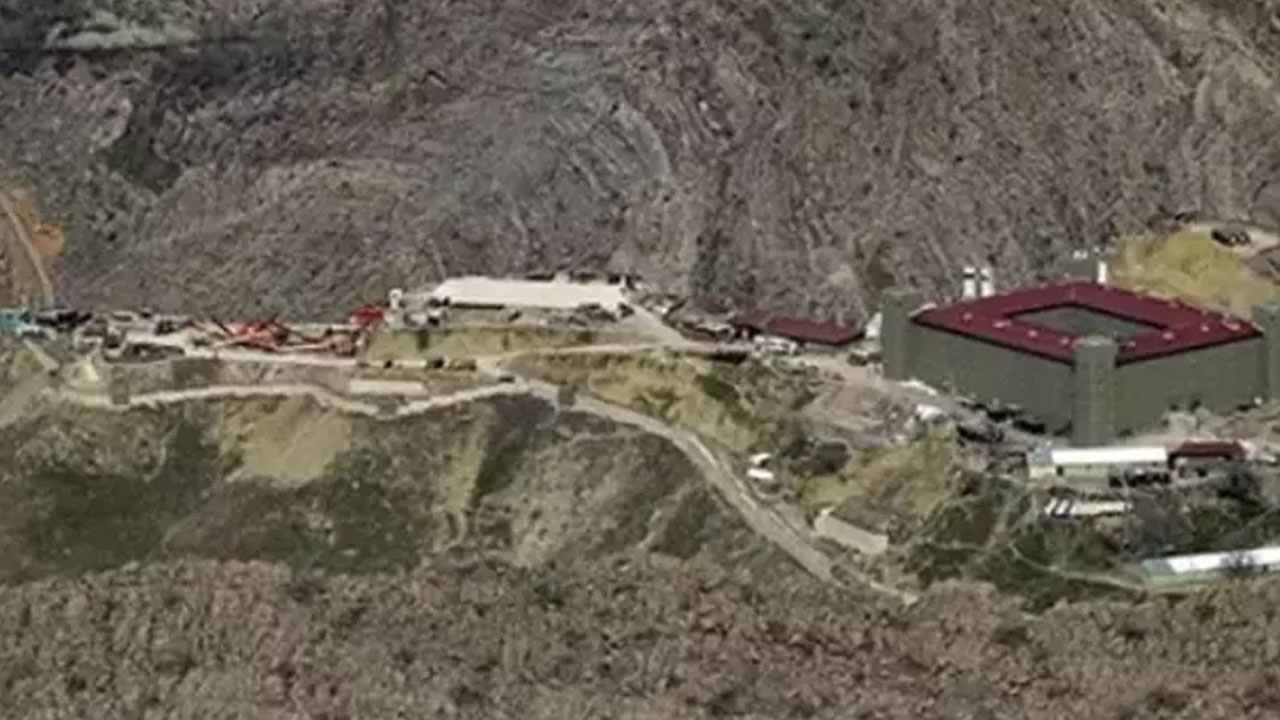 MİT Başkanı İbrahim Kalın bölgede: Hakkari'de sıcak saatler