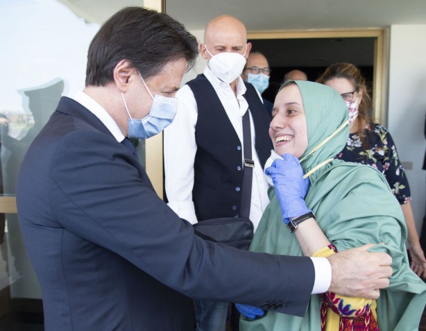 Foto - MİT'in kurtardığı İtalyan vatandaşı Silvia İslamiyeti nasıl seçtiğini anlattı