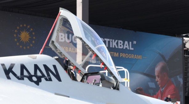 Foto - MMU KAAN, F-35’i solladı