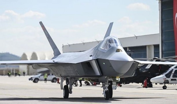 Foto - MMU KAAN, F-35’i solladı