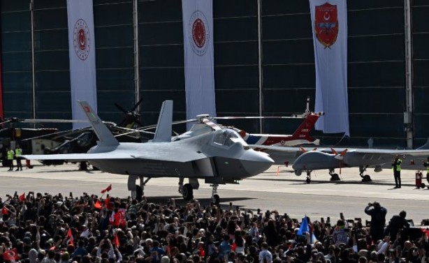 Foto - MMU KAAN, F-35’i solladı