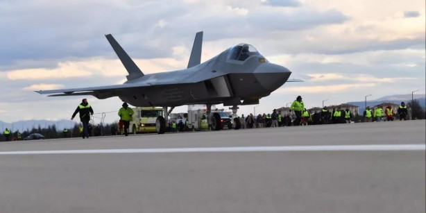 Foto - MMU KAAN neden iniş takımları açık uçuyor? Bu olumsuz bir şey mi? İşte cevabı...