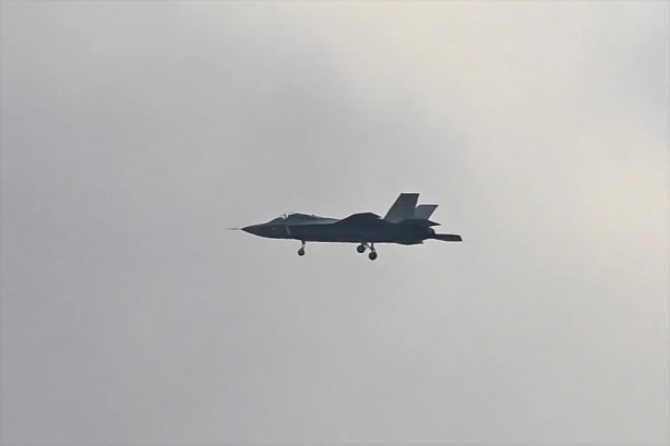 Foto - MMU KAAN neden iniş takımları açık uçuyor? Bu olumsuz bir şey mi? İşte cevabı...