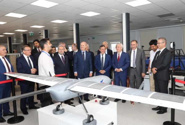 Foto - MMU ve Hürjet için imzalar atıldı