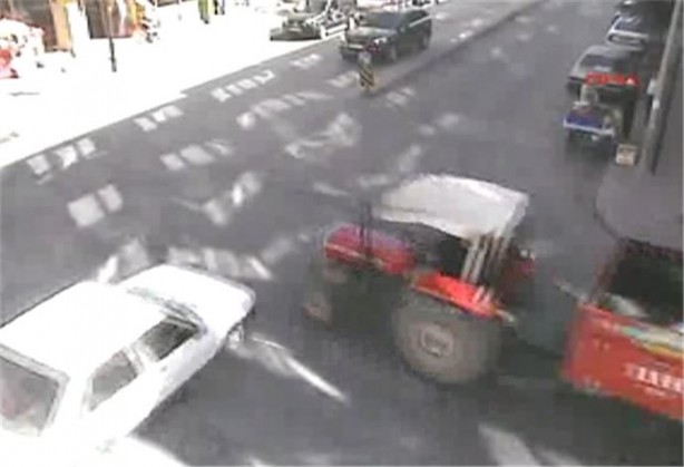 Foto - MOBESE'ye takılan sıra dışı anlar