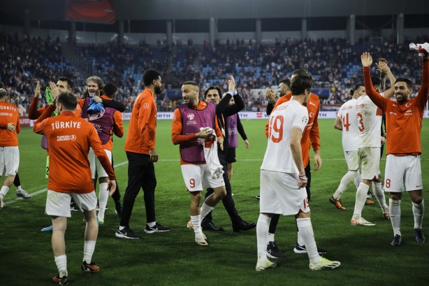 Foto - Montella geldi işte böyle oldu! Bu daha ilk, arkası gelecek...