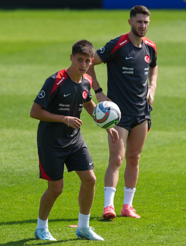 Foto - Montella'dan flaş Arda Güler ve Barış cevabı! İzlanda maçı öncesi şok gelişme...