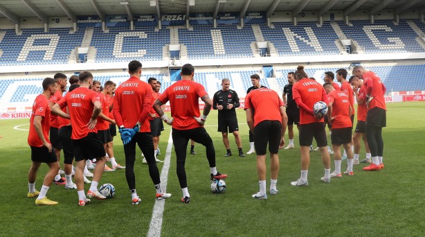 Foto - Montella'dan Kuntz'a karşı milli maç hamlesi! Enteresan bir olay gibi karşımızda...