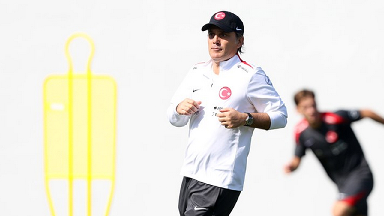 Foto - Montella’nın yeni fikri ifşa oldu! Resmen bu emri uygulayacak gibi İtalyan hoca! Orayı da değiştirecek mi?