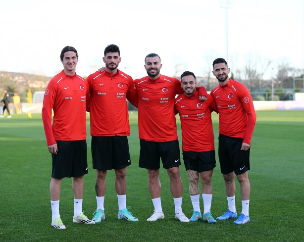 Foto - Montella'nın yüzüne söyledi: Gruplara kaldık, bana gerek yok! 2 yıldızı kadrodan çıkardı