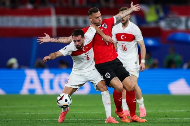 Foto - Montellaya ağır sözler söylemişti… Dev zafer sonrası Milli Takım paylaşımı yaptı! Mustafa Sandal'a tepki yağdı