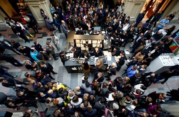 Foto - Moskova’da iPhone 7 izdihamı