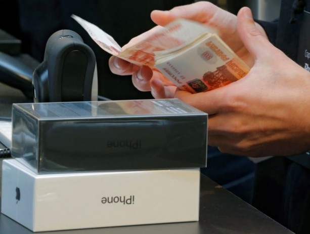 Foto - Moskova’da iPhone 7 izdihamı