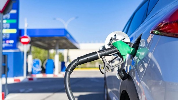 Foto - Motorinden sonra bu gece de benzine kallavi zam geliyor! 50 liraya hazır olun! Tabelayı görenler, gözlerine inanamayacak