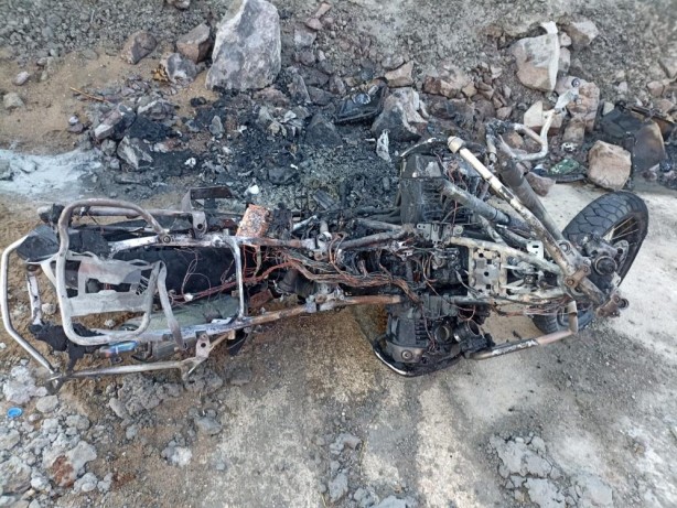 Foto - Motosiklet duvara çarparak alev aldı, sürücüsü hayatını kaybetti