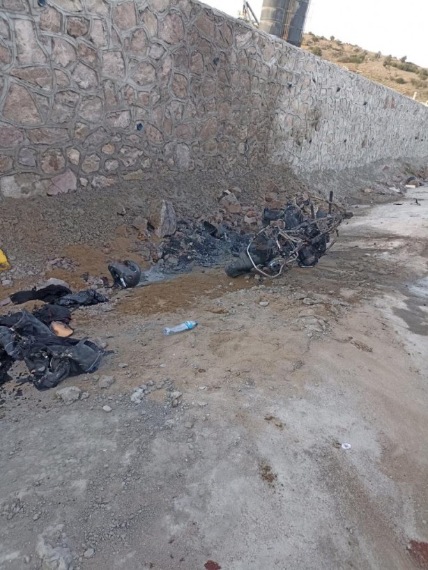 Foto - Motosiklet duvara çarparak alev aldı, sürücüsü hayatını kaybetti