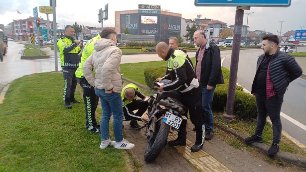 Motosiklet sürücüsü tam düzenbaz çıktı! Öyle bir ceza yedi ki!