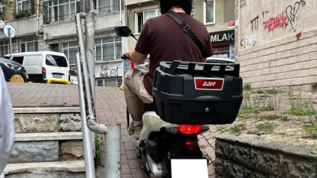 Foto - Motosikletler trafiği felç etti! Motosikletliler hiçbir kural tanımıyor mu?