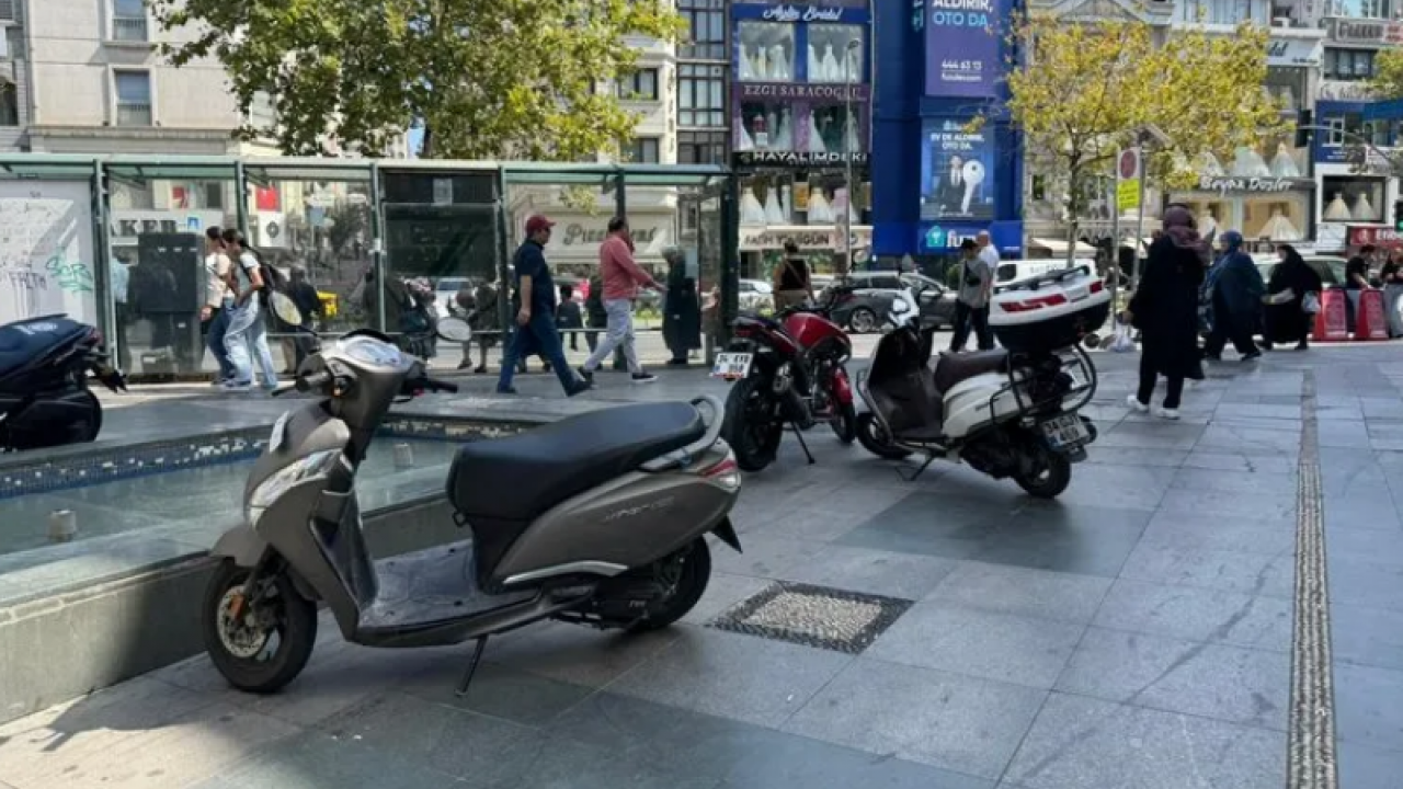 Motosikletler trafiği felç etti! Motosikletliler hiçbir kural tanımıyor mu?