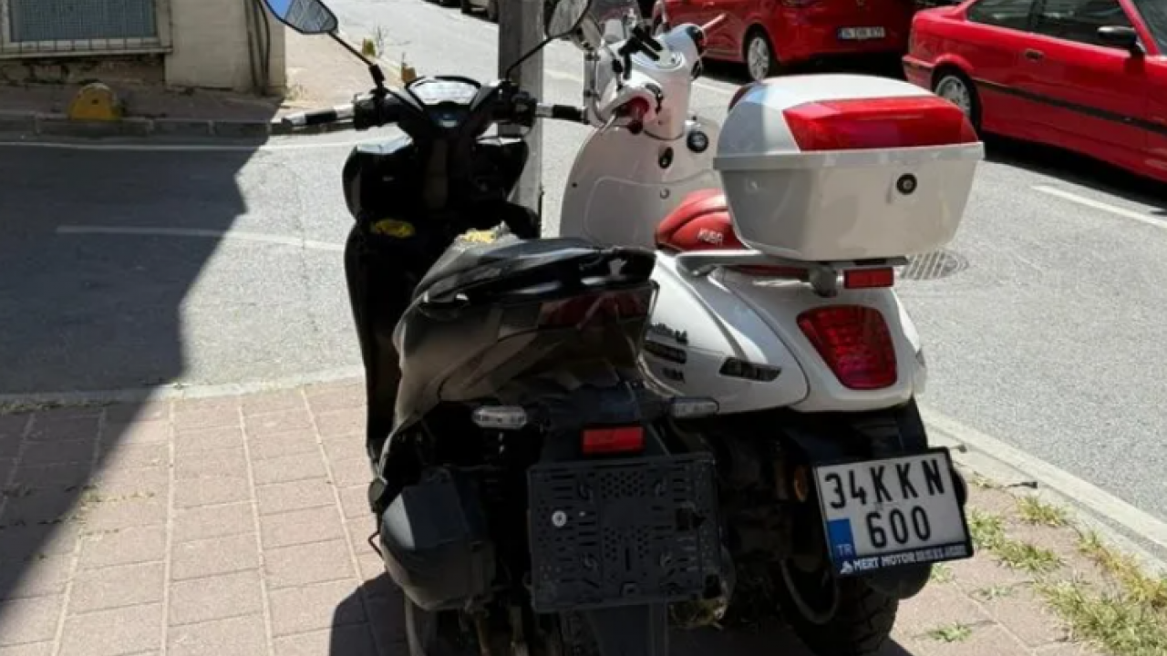 Foto - Motosikletler trafiği felç etti! Motosikletliler hiçbir kural tanımıyor mu?