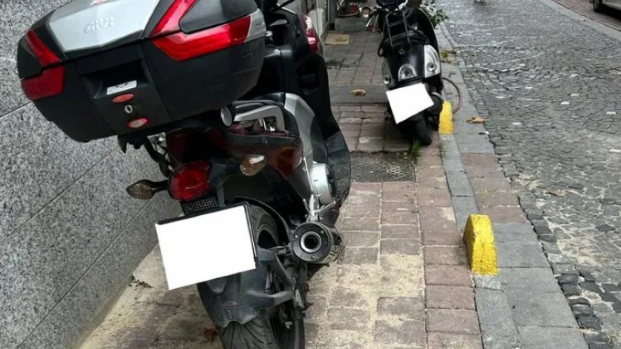 Foto - Motosikletler trafiği felç etti! Motosikletliler hiçbir kural tanımıyor mu?